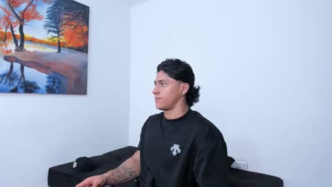 ryanwhite3 online show from November 15, 2:46 am