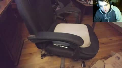 1141323  my Lord Mister Max   moms treasure online show from September 17, 11:50 pm