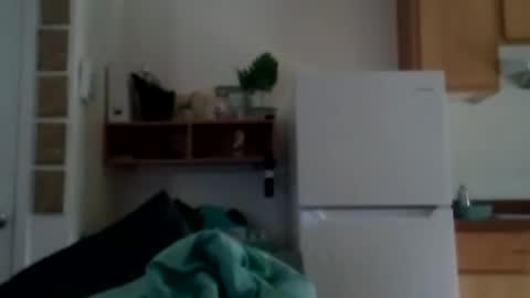 salis1981 online show from October 25, 5:58 pm