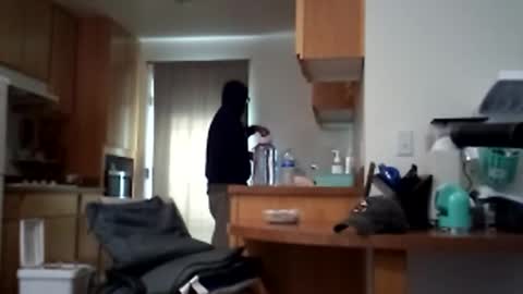 salis1981 online show from April 15, 11:26 pm