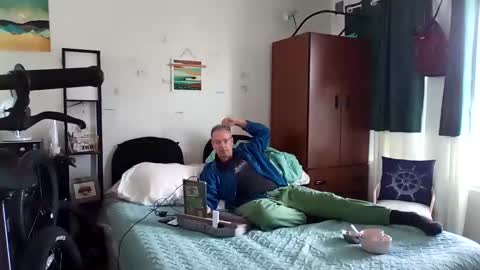 salis1981 online show from October 22, 6:32 pm