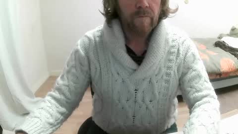 Snapshot of saltimbanquier chatting on February 3, 12:47 pm Saltimbanquier Salt ou Banquier online show from February 3, 12:47 pm