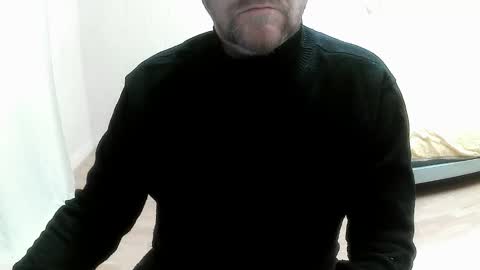 Snapshot of saltimbanquier chatting on September 16, 12:28 pm Saltimbanquier Salt ou Banquier online show from September 16, 12:28 pm