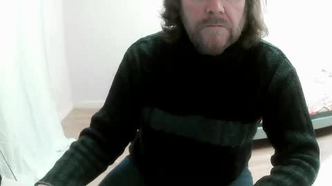 Snapshot of saltimbanquier chatting on March 10, 7:00 am Saltimbanquier Salt ou Banquier online show from March 10, 7:00 am