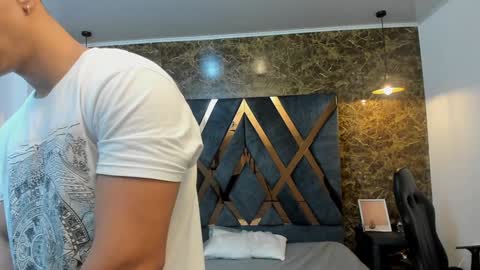 Snapshot of salvatore_damore chatting on January 10, 11:11 am SALVATORE online show from January 10, 11:11 am