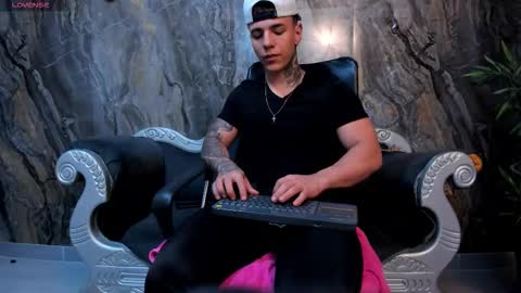 Snapshot of salvatore_damore chatting on September 17, 11:44 am SALVATORE online show from September 17, 11:44 am