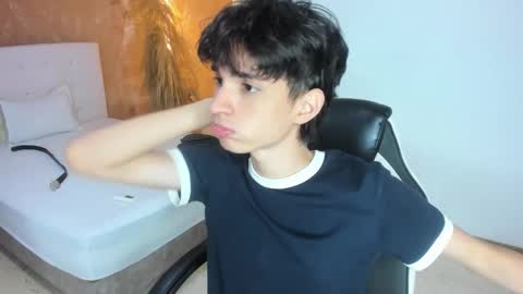 salvatore  online show from February 24, 7:14 pm