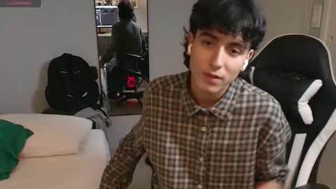 Snapshot of salvatore_montt chatting on March 11, 5:49 am salvatore_montt online show from March 11, 5:49 am