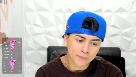 Sam online show from November 11, 2:33 pm