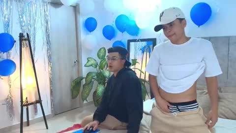 sam_tnt9 online show from March 22, 4:28 am