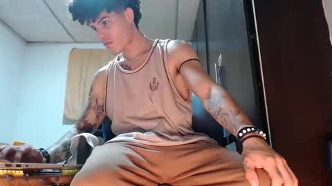 sammy model independiente online show from April 1, 9:22 am