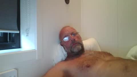 Snapshot of sandnesrune523 chatting on September 18, 5:09 am sandnesrune523 online show from September 18, 5:09 am