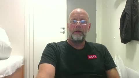 Snapshot of sandnesrune523 chatting on September 21, 10:37 am sandnesrune523 online show from September 21, 10:37 am