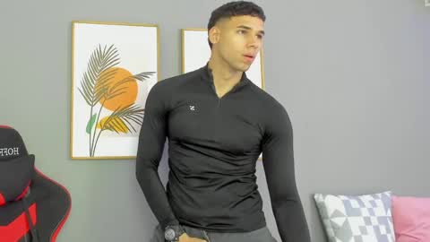 Maximo Santana online show from May 27, 5:10 pm