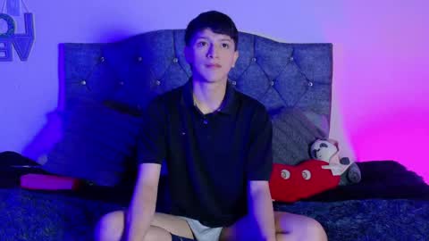 santi online show from May 26, 12:01 pm