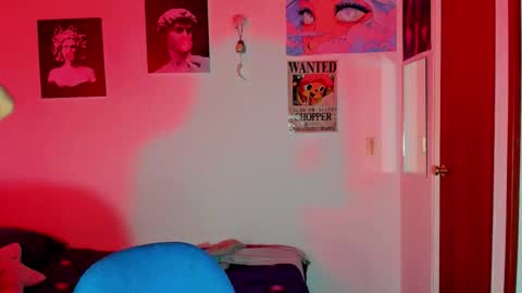 Snapshot of santi_mateo chatting on October 25, 3:41 am Santi online show from October 25, 3:41 am
