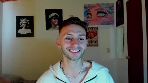 Snapshot of santi_mateo chatting on September 12, 5:13 pm Santi online show from September 12, 5:13 pm