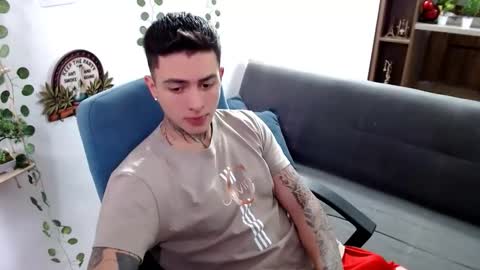 santi_ss online show from March 23, 2:01 pm