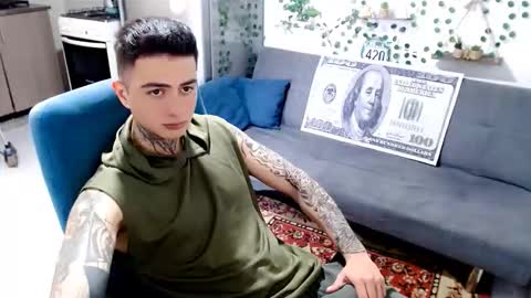 santi_ss online show from February 4, 3:51 pm