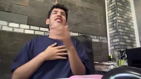 Snapshot of santiago_foxx chatting on October 26, 6:21 pm santi online show from October 26, 6:21 pm