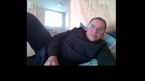 santiago_n online show from June 22, 4:22 pm