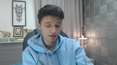 santiago_russo18 online show from April 18, 11:55 am