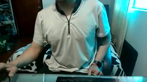 santiagolover1324 online show from January 18, 1:35 pm