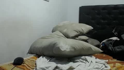 Snapshot of santiagoxxxtreme_ chatting on October 2, 9:13 am Santiago online show from October 2, 9:13 am