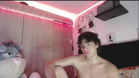 Santii online show from March 3, 10:05 pm