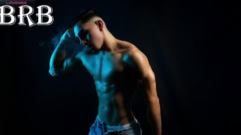 Santiago Seans online show from May 7, 3:23 pm
