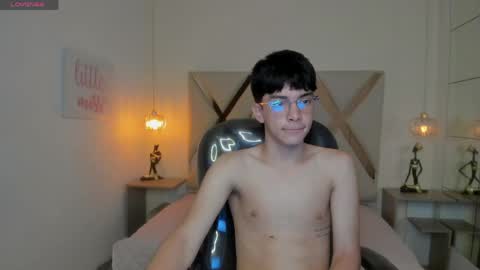 Santi online show from March 30, 2:51 pm