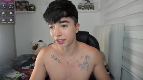 Mr. Santiago online show from February 22, 1:45 pm