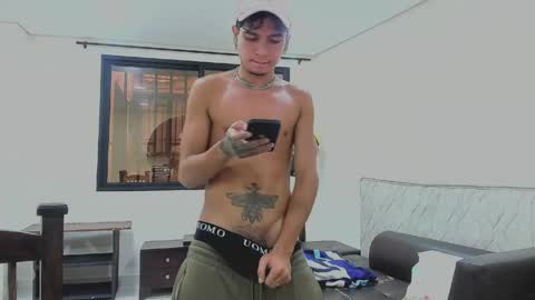 santy online show from April 18, 7:58 pm