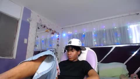 santy online show from April 10, 4:36 pm