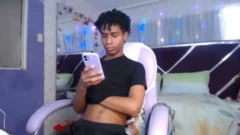 santy online show from April 4, 3:09 pm