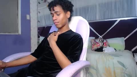 santy online show from April 5, 4:03 pm