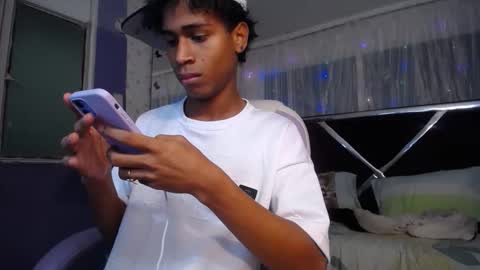 santy online show from April 7, 12:43 am