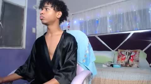 santy online show from April 9, 12:33 pm