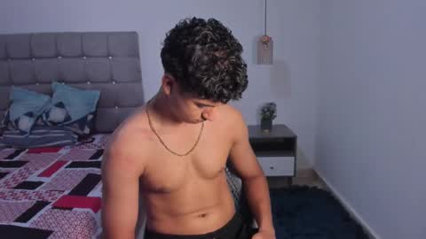 santy_stump online show from February 2, 12:09 am