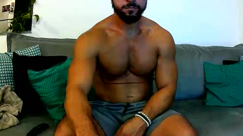 Snapshot of saradoflexx chatting on January 22, 10:17 pm Briccio online show from January 22, 10:17 pm