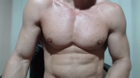 saradorj92 online show from March 24, 1:33 am