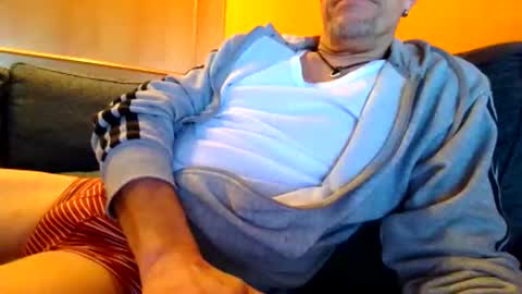 schmuhbaer1 online show from November 19, 7:41 am