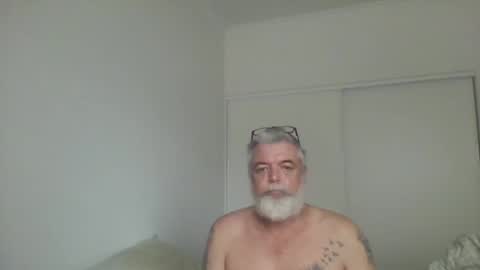 Snapshot of schooner73 chatting on February 12, 2:03 am Schooner73 online show from February 12, 2:03 am