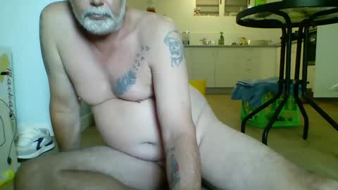 Snapshot of schooner73 chatting on December 15, 5:45 am Schooner73 online show from December 15, 5:45 am