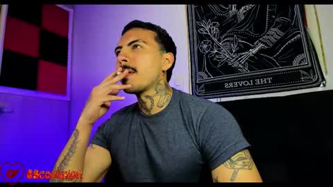 Snapshot of scockpion_ chatting on October 15, 8:22 am Alejandro help me to reach 200 thumps up online show from October 15, 8:22 am