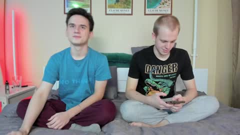 Thomas brunette and Alex blond online show from December 10, 11:32 am