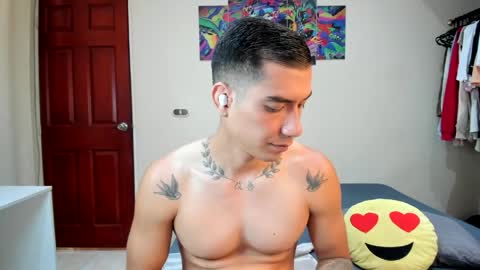 Daniel martinez - Independent model online show from April 17, 5:48 pm