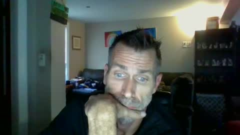 GettOffMyLawn online show from September 27, 5:33 pm