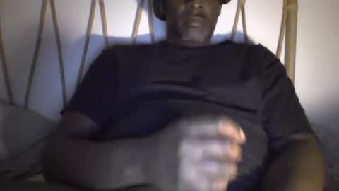 Snapshot of seanbaptiste chatting on February 11, 8:37 am Idris online show from February 11, 8:37 am