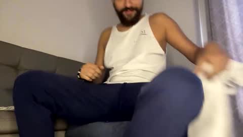 Snapshot of seanpablosanz chatting on October 19, 7:28 pm Sean pablo Sanz online show from October 19, 7:28 pm